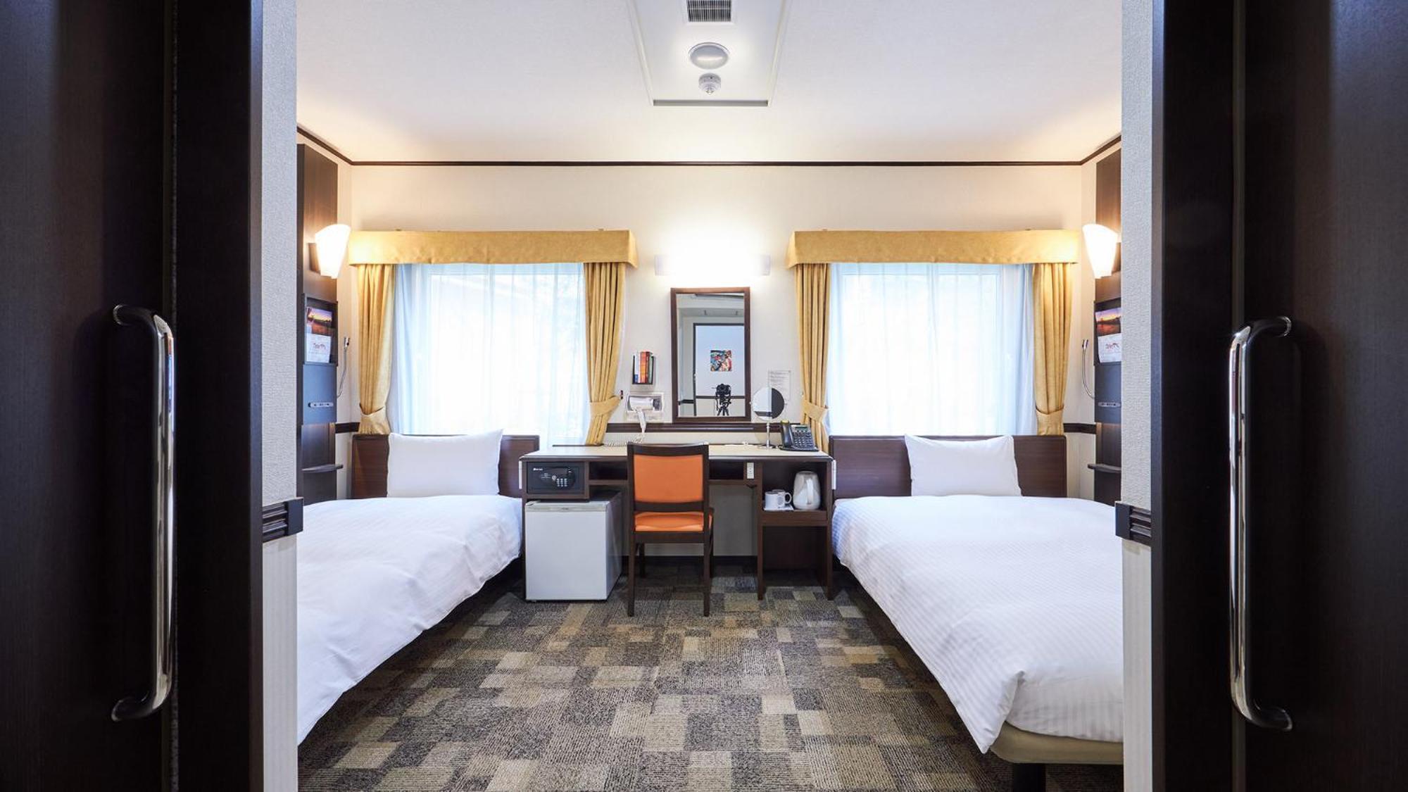 Toyoko Inn Kintetsu Yokkaichi Eki Kita Guchi Exterior photo